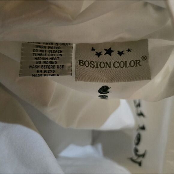 Boston Color Ho Ho Ho Christmas Holiday Embroidered Pillowcases Set of 2 - Picture 4 of 4